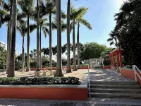 Key Biscayne 2 bedrooms sleeps 4 walk 2 beach shops - 3-Star