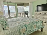 Dreams Come True! Charming 2-bedroom beachfront condo in delightful Ormond Beach - 4 ดาว