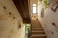 Esens Stone House - Bed and Breakfasts