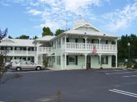 Woodstream Inn - 2-Star