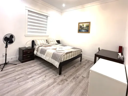 Surrey 101 queen bed ensuite own BR w AC - Afhentnings-/afleveringstjenester