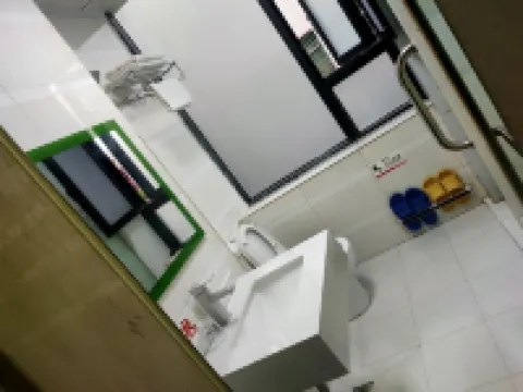 Yilong Jiajia Business Hotel