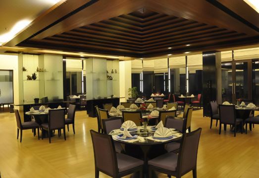 3. 카불 세레나 호..