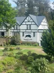 The Historic Hogsback Inn Отели в г. Хогсбэк