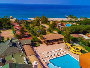 Senza Inova Beach Hotel