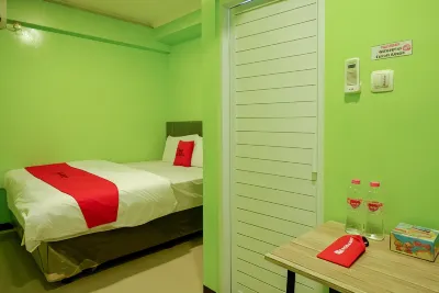 RedDoorz @ Jalan Gatot Subroto Semarang Hotels in Purwoyoso