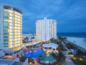 Altitude at Krystal Grand Cancun - All inclusive