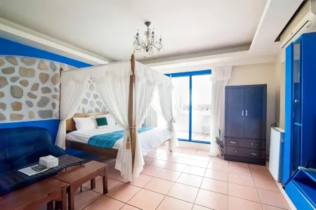 Santorini B&B