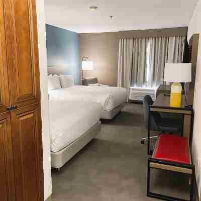 Holiday Inn Express Germantown (NW Milwaukee) Rooms