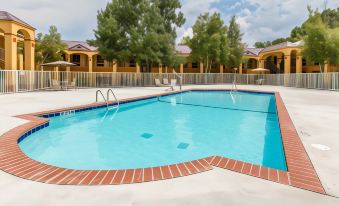 Econo Lodge - Housity