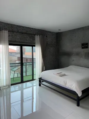 Vintage Home Maesalong Hotels near Doi Mae Salong