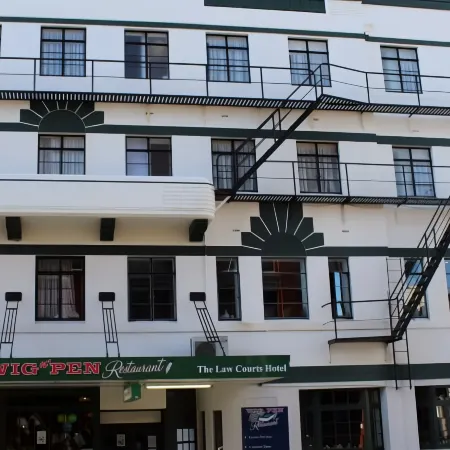 Law Courts Hotel Отели рядом с достопримечательностью «Октагон»