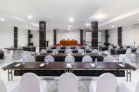 Marina Hotel Hotels in Sirimau