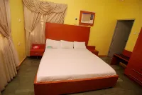 Onyx Hotel & Apartments