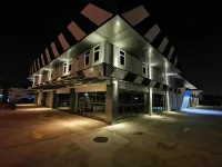 3-Plus Hotel Hotels near Apex Cool