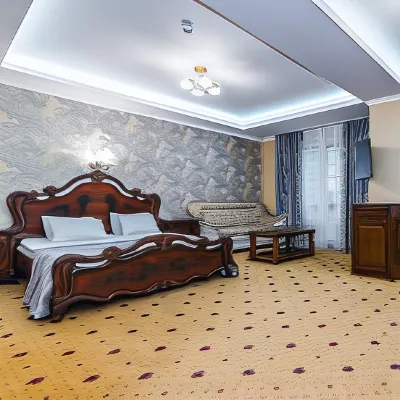 Residence Park Hotel Pamyatnik Leninu 주변 호텔