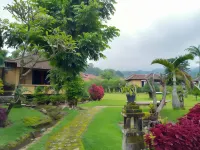 Enjung Beji Resort Hotel di Bedugul