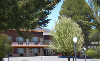 Lake View Lodge