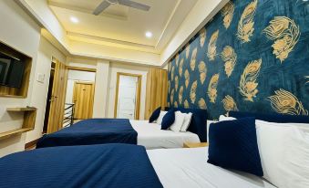 3. Hotel Sh..