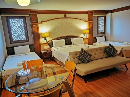 Sakol Hotel