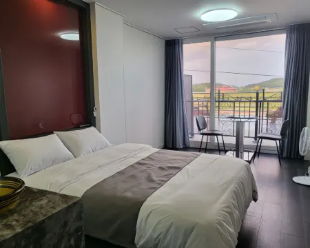 Jindo Yi Sunshin Hotel โรงแรมในจินโด-กุน