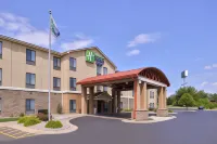 Holiday Inn Express & Suites Topeka West I-70 Wanamaker