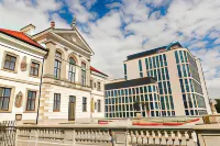 Motel One Warsaw-Chopin Các khách sạn ở Vác-xa-va