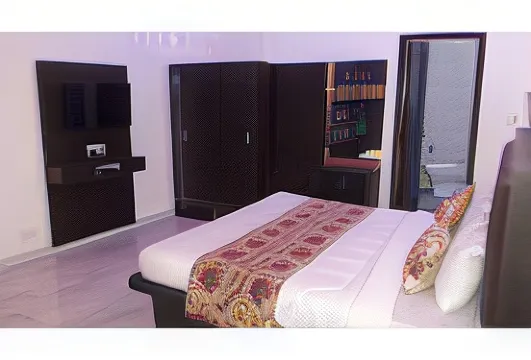 領主公路旅館酒店