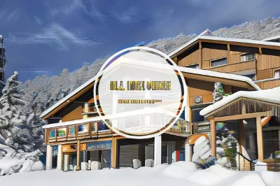 Hotel Alpen Roc Hotels near Col des Aravis