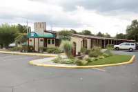 Knights Inn Battle Creek Hotels near Finish Line