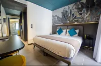 Eleven by Warren Collection