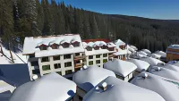 Hotel Forest Glade Hotels near Snow White Skiing