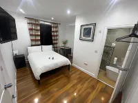 Tarleton House Hotels in Leek