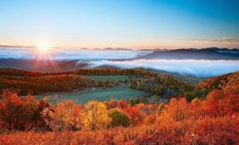 Jonathan Creek Inn and Villas