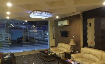 Zaina Plaza Hotel