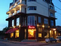 Hotel Clipa Hoteles cerca de S.H.E.N. - Porțile de Fier I