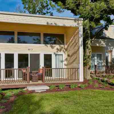 Grand Geneva Resort and Spa Hotel Exterior