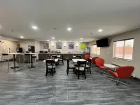 Sleep Inn & Suites Salina I-135 - فطور