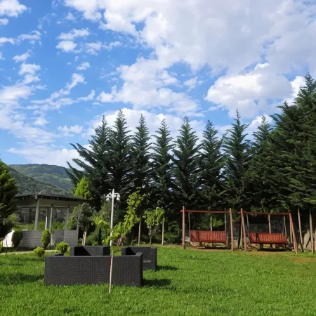 Jolnar Garden Hotel