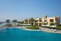 Sofitel Ras Al Khaimah Al Hamra Beach Resort - 수영장