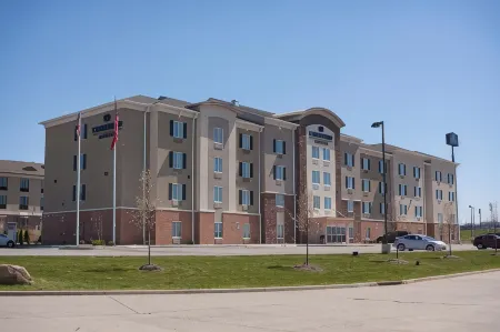 Candlewood Suites Youngstown West - Austintown Отели в г. Остинтаун