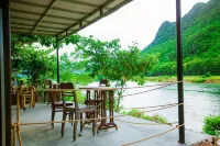 Phong Nha A Little Leaf Homestay Hotels in Son Trach