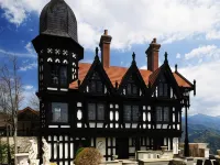 The Old England Manor Отели рядом с достопримечательностью «Ферма «Чунь-Янь»»