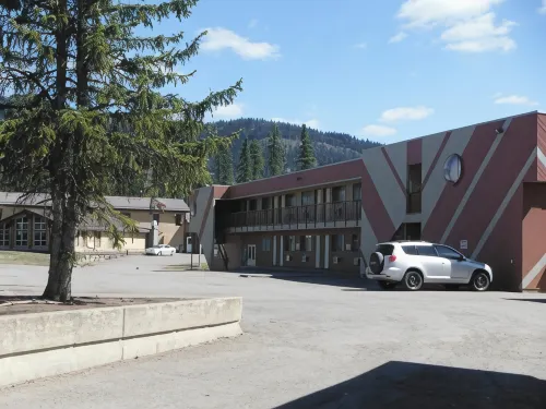 Tumbler Ridge Inn Hotels in Tumbler Ridge