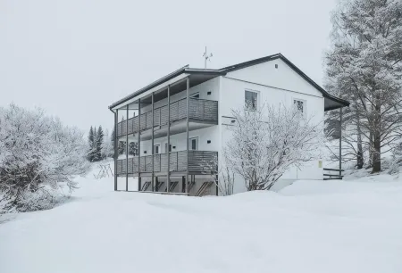 Knutes Pensionat Отели в г. Шеллефтео