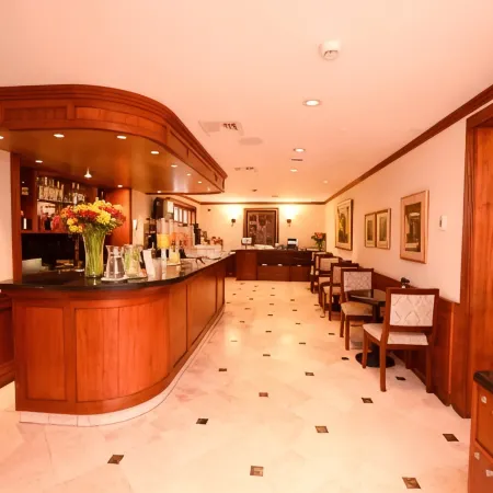 Los Tallanes Hotel & Suites