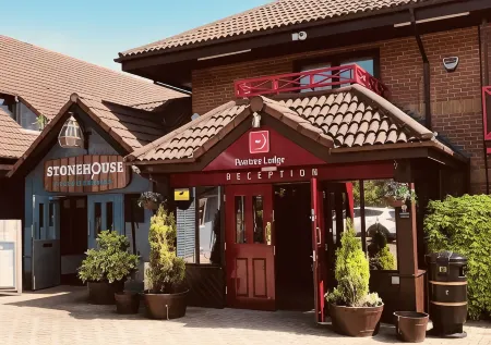 Peartree Lodge Waterside Отели рядом с достопримечательностью «ANV Measurement Systems»