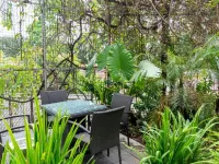 Meize City Center Hotels near Bandung Post Office