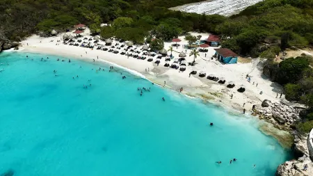 Xanadu Apartments at Blue Bay Golf & Beach Resort Отели рядом с достопримечательностью «Curaçao Rif Mangrove Park»