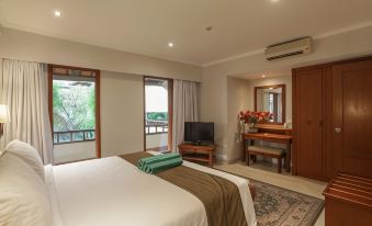 Peninsula Beach Resort
